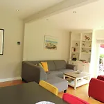 Pleasing Holiday In With Patio 度假居