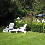 Pleasing Holiday In With Patio 斯霍尔