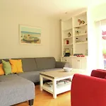 Pleasing Holiday In With Patio 度假居