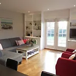 Pleasing Holiday In With Patio 斯霍尔