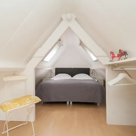 Pleasing Holiday Home In Schoorl With Patio Ferienhaus