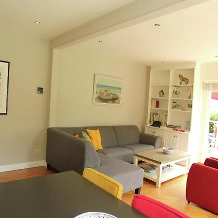 Pleasing Holiday Home In Schoorl With Patio Ferienhaus