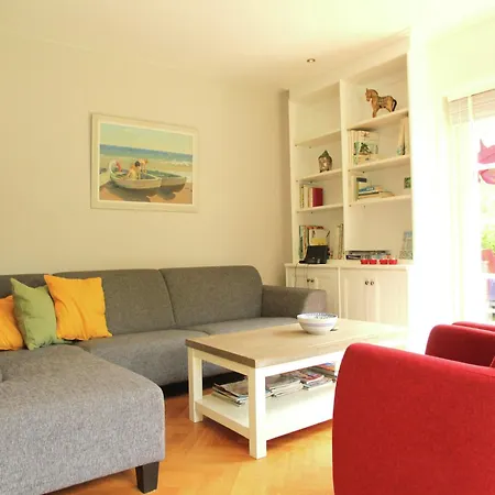 Pleasing Holiday Home In Schoorl With Patio Ferienhaus